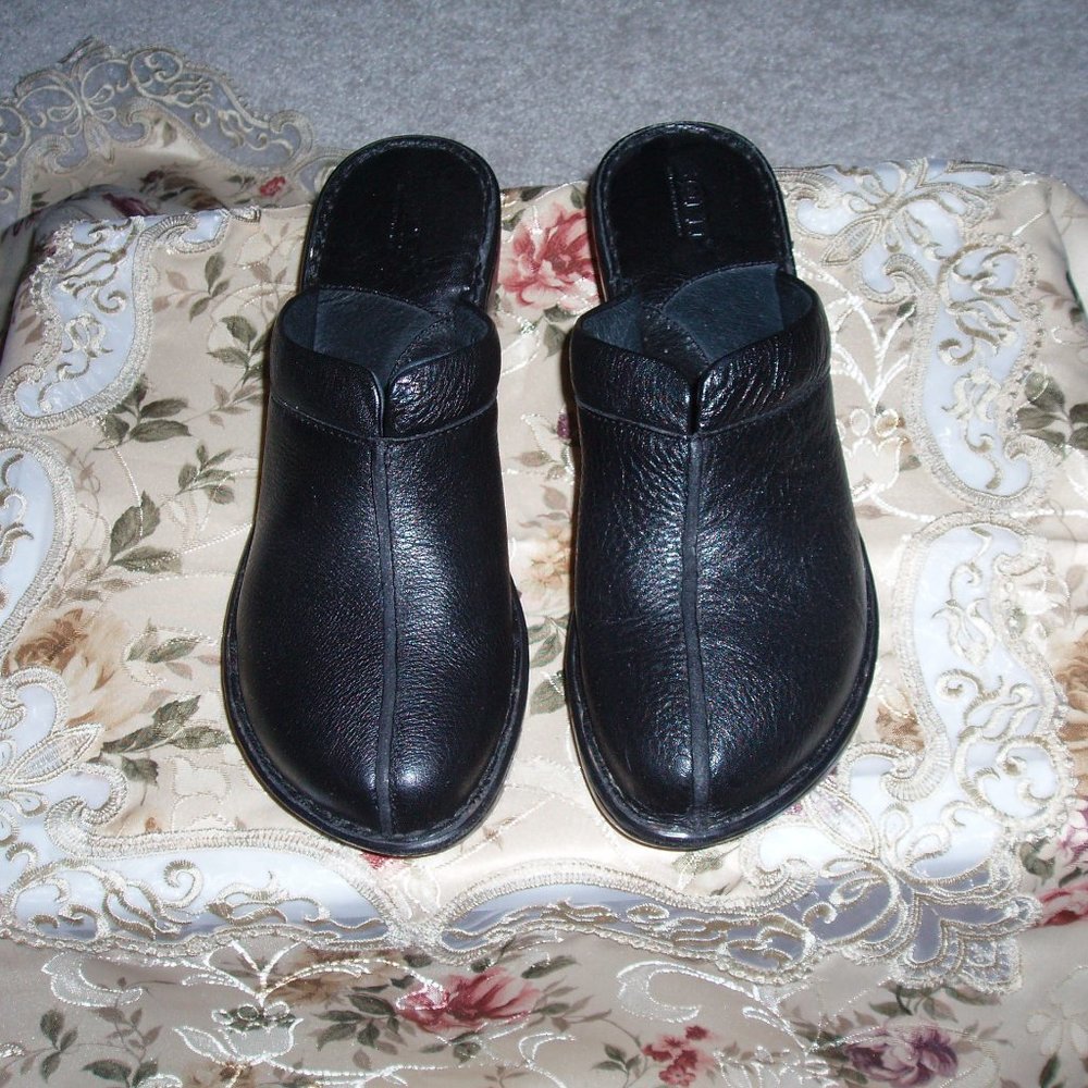 Born Black Leather Clogs - Size 9 Medium